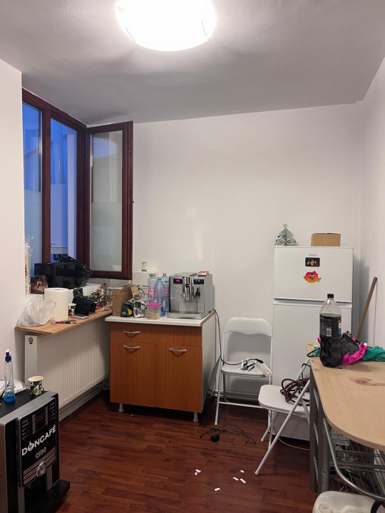 Apartament 6 camere in Cotroceni, parter si demisol.