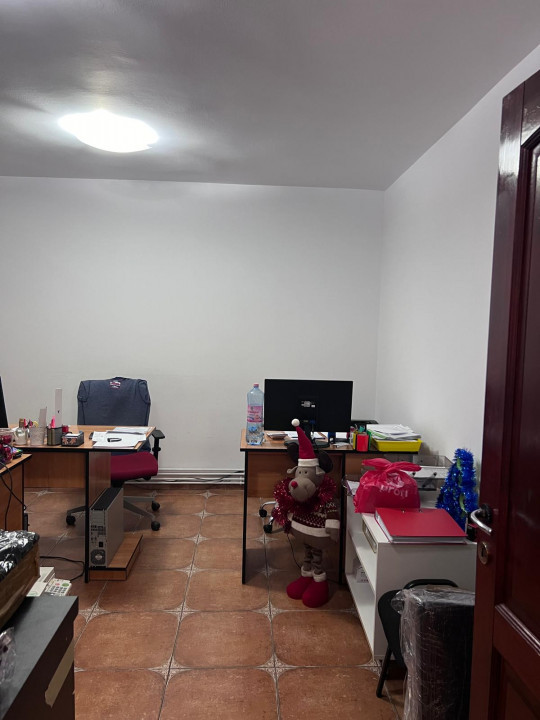 Apartament 6 camere in Cotroceni, parter si demisol.