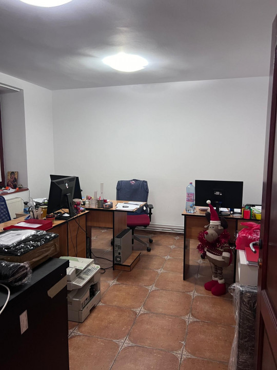 Apartament 6 camere in Cotroceni, parter si demisol.