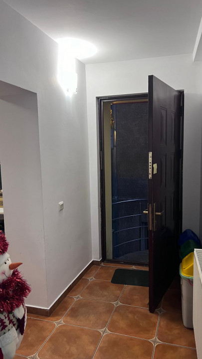 Apartament 6 camere in Cotroceni, parter si demisol.