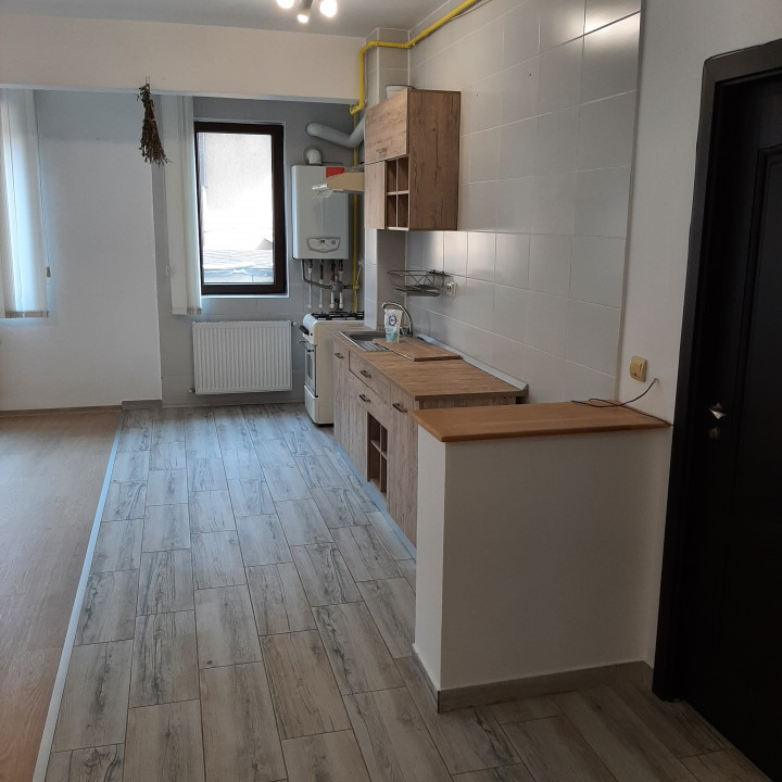 Apartament doua camere(pentru locuinta sau birou )Zona Apusului-Pacii