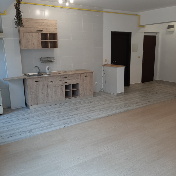 Apartament doua camere(pentru locuinta sau birou )Zona Apusului-Pacii