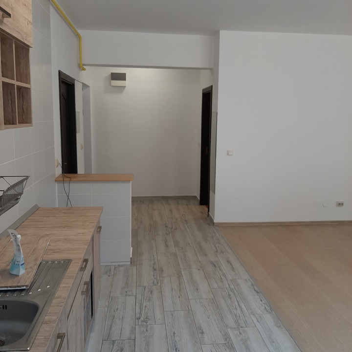 Apartament doua camere(pentru locuinta sau birou )Zona Apusului-Pacii