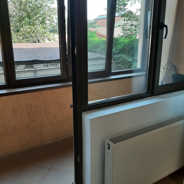 Apartament doua camere(pentru locuinta sau birou )Zona Apusului-Pacii