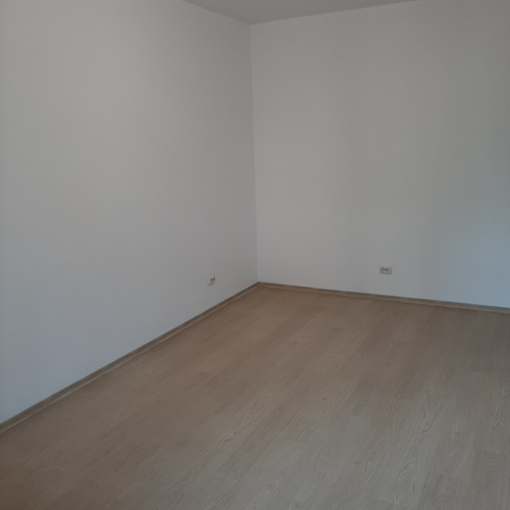 Apartament doua camere(pentru locuinta sau birou )Zona Apusului-Pacii