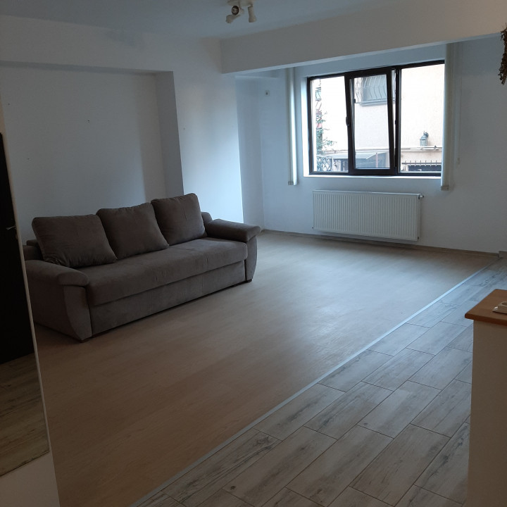 Apartament doua camere( rezidential sau pentru birou )Zona Apusului-Pacii