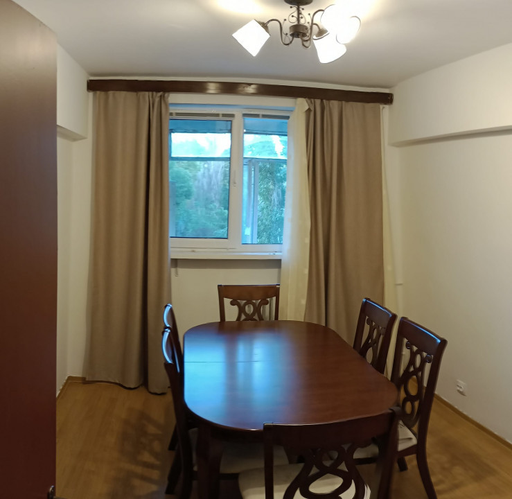 Apartament trei camere, Drumul Taberei, zona Raul Doamnei