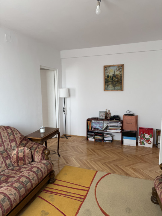 Apartament 3 camere, vedere panoramica - Gara de Nord-Ministerul Transporturilor