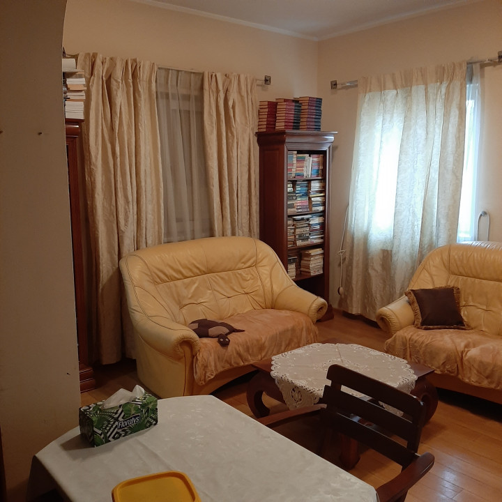 Vila compusa din garsoniera si apt. de 3 camere, Dr. Taberei, zona Moinesti