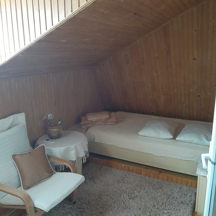 Vila compusa din ap 3 camere si garsoniera, cartierul Dr. Taberei, zona Moinesti