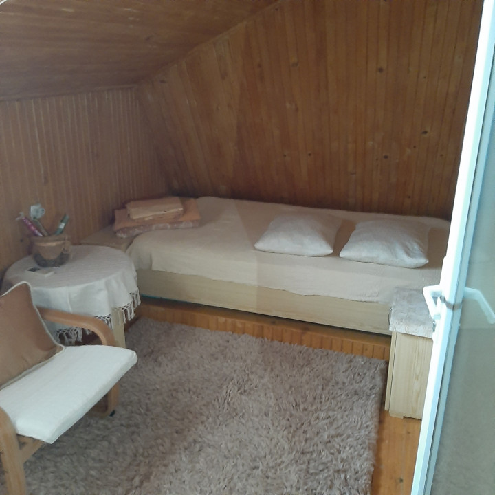 Vila compusa din ap 3 camere si garsoniera, cartierul Dr. Taberei, zona Moinesti