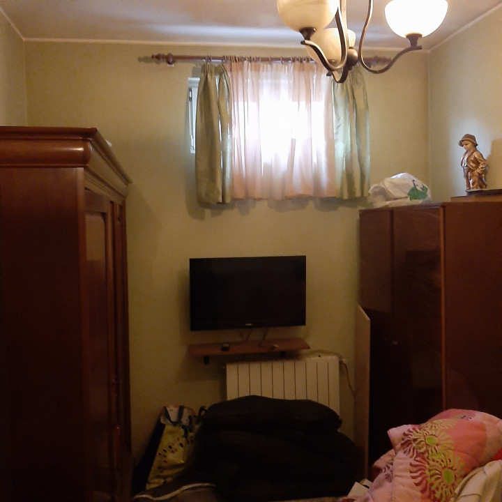 Vila compusa din ap 3 camere si garsoniera, cartierul Dr. Taberei, zona Moinesti
