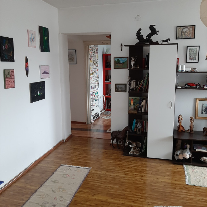 Trei camere, in Drumul Taberei, zona Afi Cotroceni - Orizont - Razoare