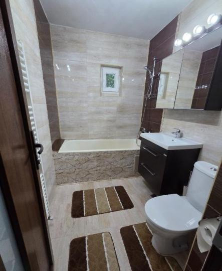 Vanzare 3 Camere Militari