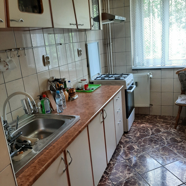 Trei camere in Militari, Str. Cetatea de Balta, aproape de Lacul Morii