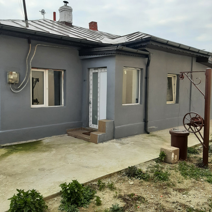 Casa batraneasca, renovara, zona Intersectiei str. Alexandriei cu Antiaeriana