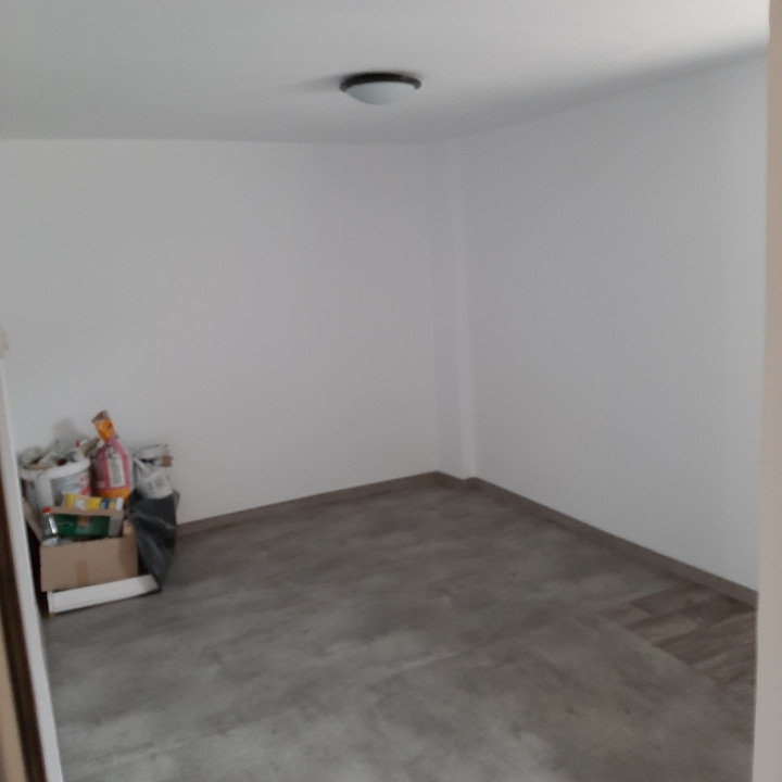 Casa batraneasca, renovara, zona Intersectiei str. Alexandriei cu Antiaeriana