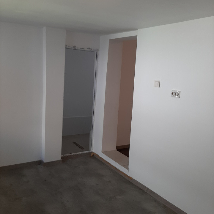 Casa batraneasca, renovara, zona Intersectiei str. Alexandriei cu Antiaeriana