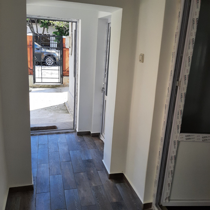 Casa batraneasca, renovara, zona Intersectiei str. Alexandriei cu Antiaeriana