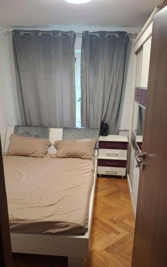 Vanzare 3 Camere Militari