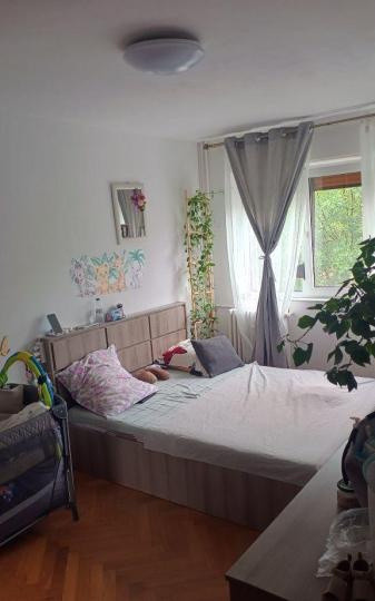 Vanzare 3 Camere Militari