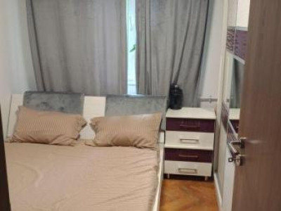 Vanzare 3 Camere Militari