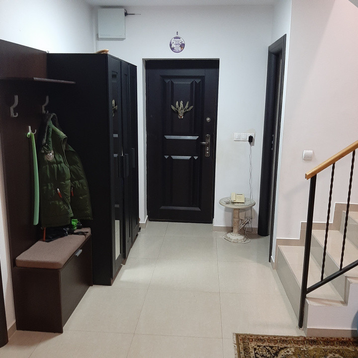 Vila individuala in Duplex, Bragadiru, zona parcului str. Martisor-Ghidigeni.