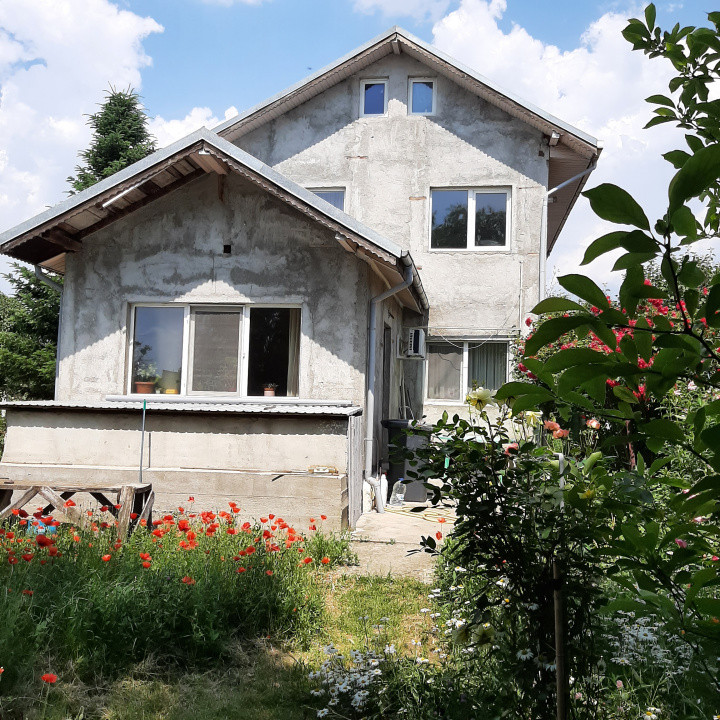 Casa individuala, in Domnesti, central, cu 600 mp tern
