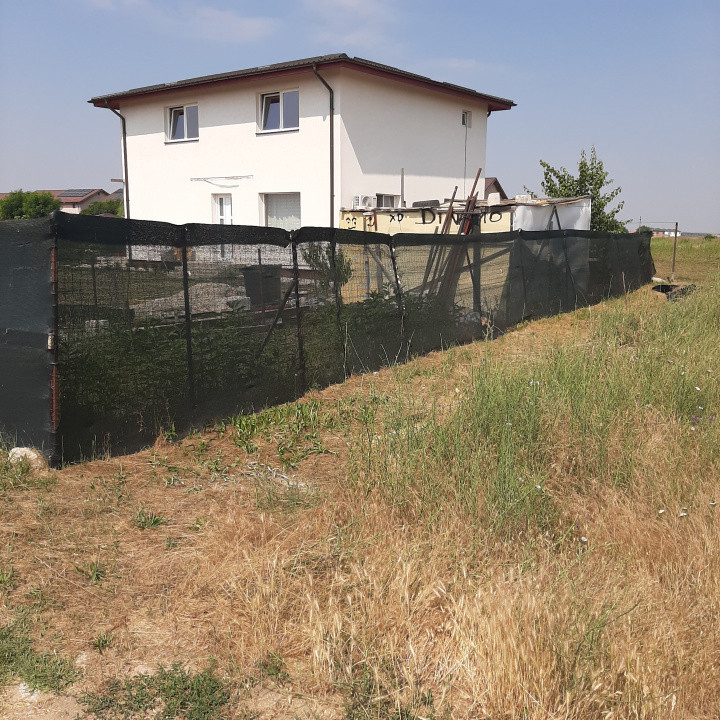 Teren 585 mp, intravilan, in Domnesti catre Teghes, din str. Curtea Domneasca