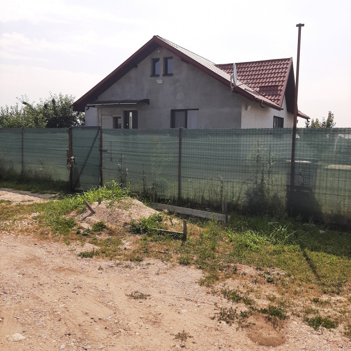 Teren 585 mp, intravilan, in Domnesti catre Teghes, din str. Curtea Domneasca