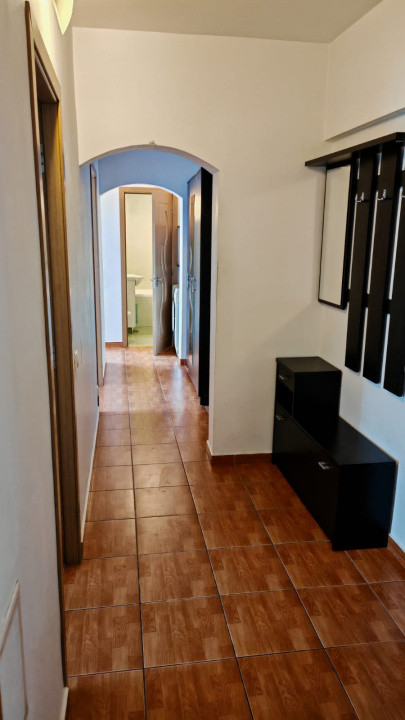 Trei camere, Dr. Taberei, langa statia de metrou Brancusi, piata Valea Ialomitei