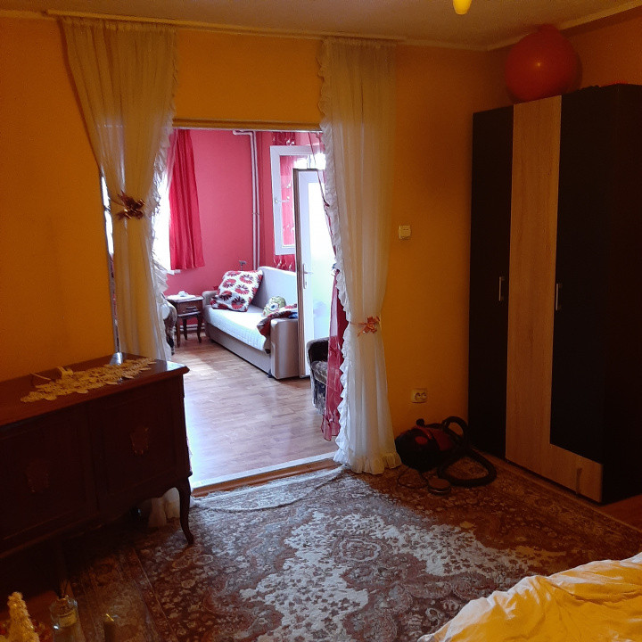 Casa individuala, la calcan fara curte. Zona Margeanului - Antiaeriana