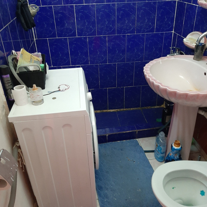 Casa individuala, la calcan fara curte. Zona Margeanului - Antiaeriana