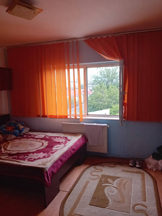 Apartament trei camere, cartierul Militari, Zona Restaurantului Cocosu'Rosu