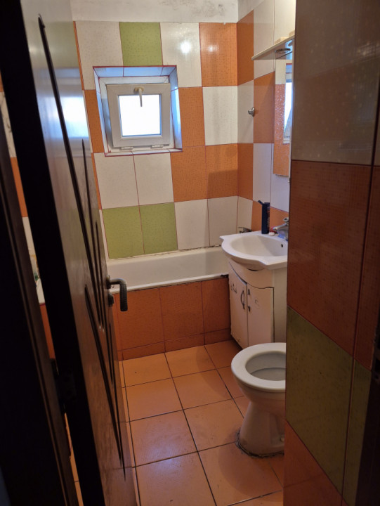 Apartament trei camere, cartierul Militari, Zona Restaurantului Cocosu'Rosu