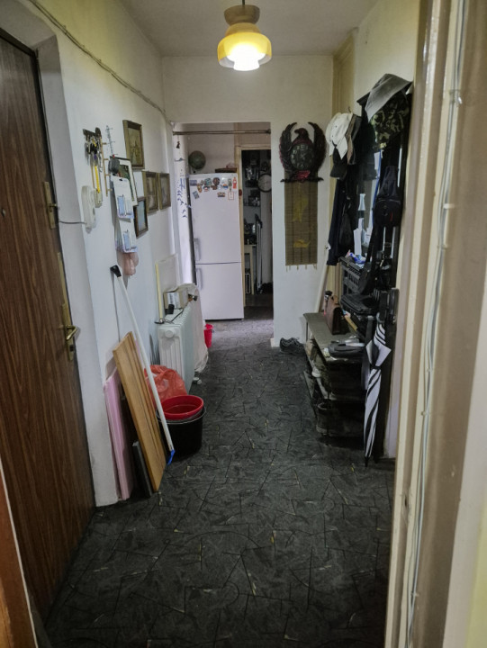 Apartament trei camere, cartierul Militari, zona Gorjului, str Mohorului