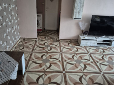 Trei camere cartierul Dr. Taberei, zona metrou Raul Doamnei.
