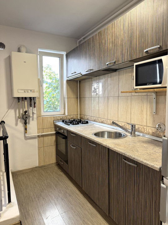 Apartament 3 camere tip duplex, Prelungirea Ghencea–Valea Larga, loc parcare
