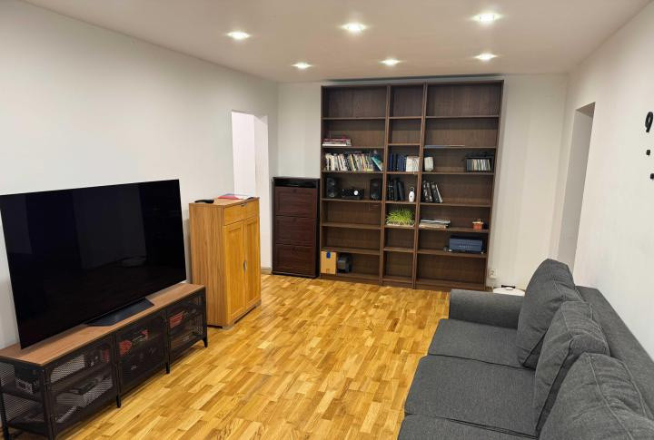 Vanzare 2 Camere Militari
