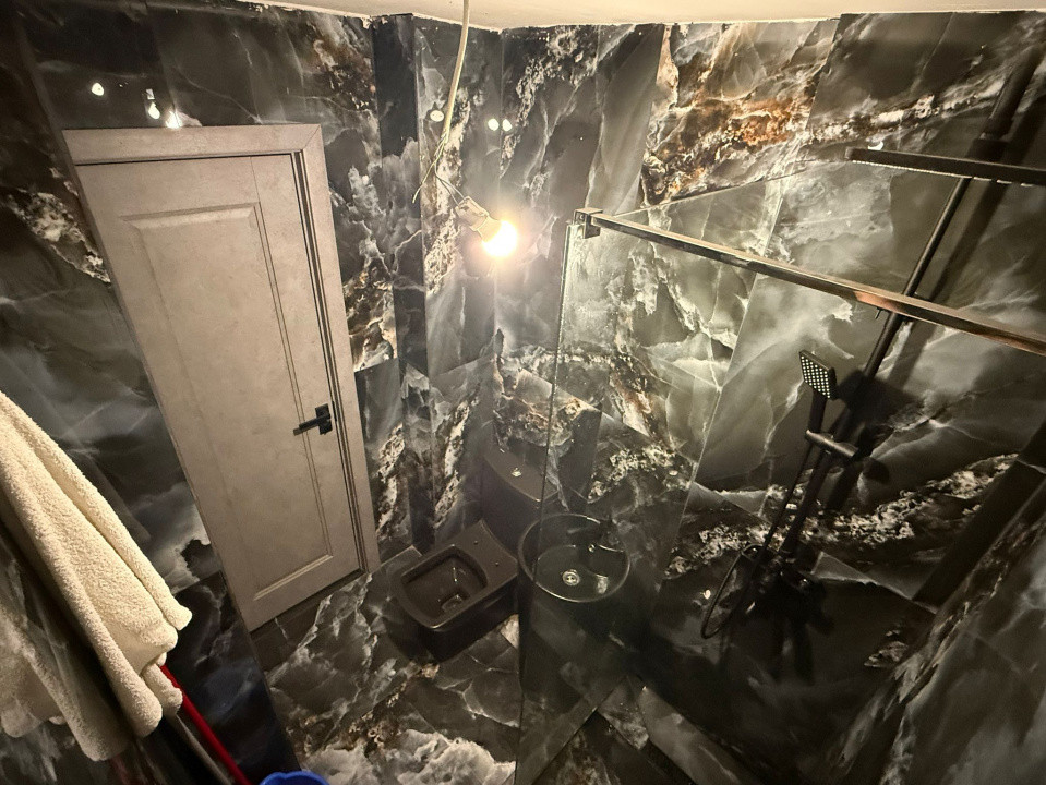 Doua camere, Bucuresti, cartier Drumul Taberei, str. Valea Argesului