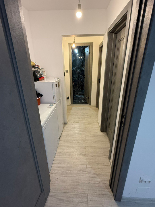 Doua camere, Bucuresti, cartier Drumul Taberei, str. Valea Argesului