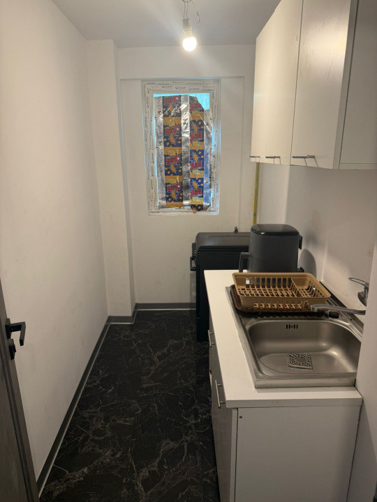 Doua camere, Bucuresti, cartier Drumul Taberei, str. Valea Argesului