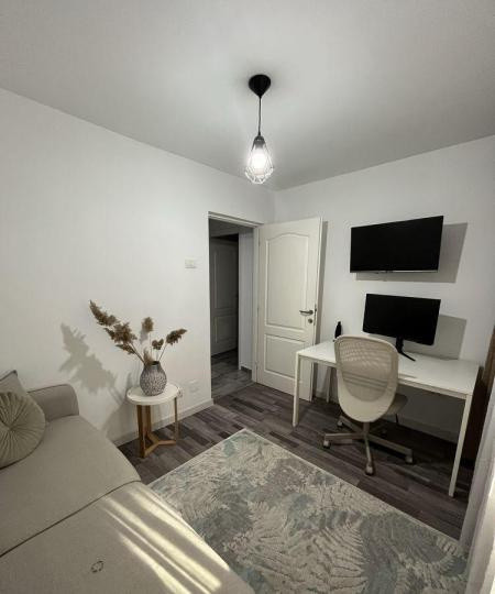 Vanzare 3 Camere Militari