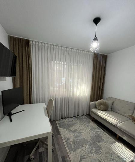 Vanzare 3 Camere Militari