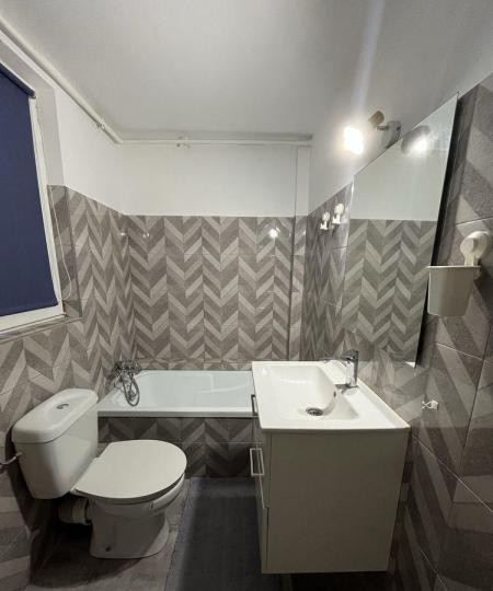 Vanzare 3 Camere Militari