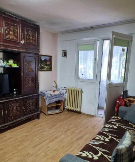 Vanzare 2 Camere Militari