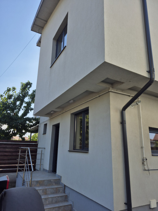 Vila individuala in Duplex, Domnesti, zona Str. Foisorului-Fortului-Craitei
