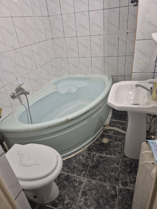 Doua camere Militari, zona Valea Lunga