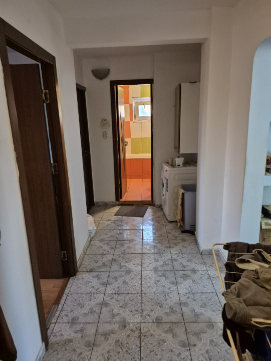 Apartament trei camere, cartierul Militari, Zona Restaurantului Cocosu'Rosu
