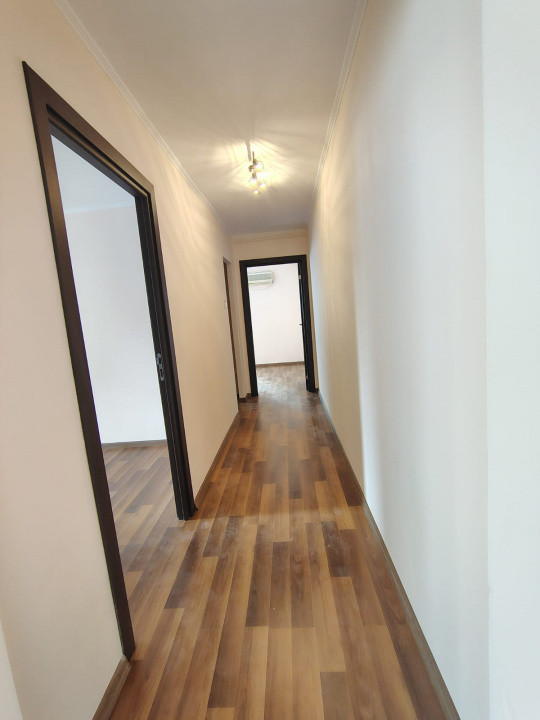 Trei camere Militari, Apusului - Ghirlandei, zona Casa Roz.